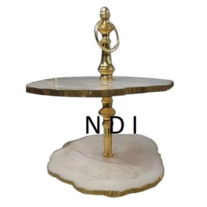 Support à gâteau de luxe pour mariages et fêtes, finition résine, idéal pour la décoration de table à la maison - Product Image 1