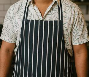 ผ้ากันเปื้อนเชฟ/พนักงานเสิร์ฟ คุณภาพสูง แบบไม่มีแขน ลายทางสีดำ ใช้ซ้ำได้ สำหรับงานปิ้งย่าง/ทำอาหาร/ฟาสต์ฟู้ด ผลิตจากโพลีเอสเตอร์ โปรโมชั่น - Product Image 4