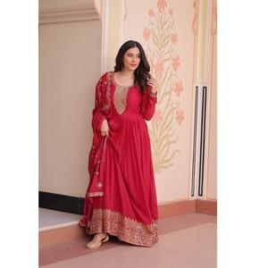 ชุดเดรส Anarkali ผ้าจอร์เจตต์คุณภาพดีที่สุดสำหรับขายส่ง พร้อมงานปักดิ้นทองและเลื่อม สำหรับชุดประจำชาติหรือชุดออกงานสำหรับผู้หญิง - Product Image 1