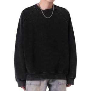 เสื้อสเวตเชิ้ตผู้ชายคอกลมพิมพ์ลายกราฟิกโลโก้แบบกำหนดเอง ทรงโอเวอร์ไซส์ ฟอกสีแบบซันเฟด ผ้าฝ้ายเฟรนช์เทอร์รี่ 100% - Product Image 3