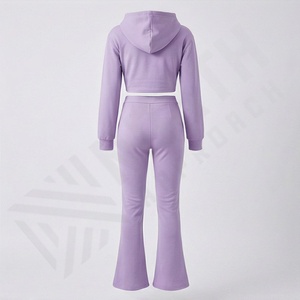 ชุดเซ็ตเสื้อฮู้ดครอปสีพื้นและกางเกงขายาวทรงบานเอวสูงสำหรับผู้หญิง ชุดออกกำลังกาย ผลิตโดยโรงงาน OEM ผู้ผลิตเสื้อผ้าสตรีทแวร์ ปี 2025 - Product Image 2