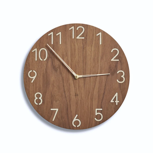 Horloge murale en bois circulaire à quartz double face de haute qualité avec un design moderne de style antique pour la décoration de la maison - Product Image 6