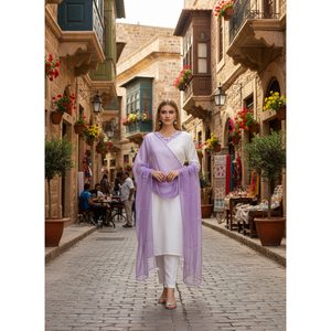Kurta en mousseline de soie blanche et violette pour femme avec pantalon en mousseline brodé et dupatta - Product Image 1