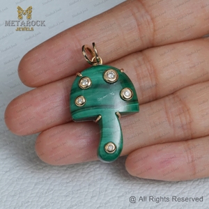 Lunette Set Malachite Gemstone Champignon Pendentif 14k Or Naturel Diamant Bijoux À La Main MMushroom Designer Pendentif Bijoux - Product Image 5