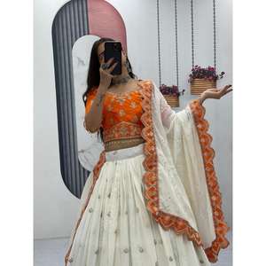 Lehenga Choli especial para Bodas de excelente calidad, perfecto para ropa nupcial y de recepción, disponible al mejor precio - Product Image 1