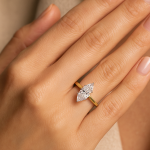 Bague de fiançailles solitaire en or jaune 10 carats avec marquise blanche de 0,80 carat pour femmes, alliance pour les fêtes en provenance d'Inde - Product Image 2