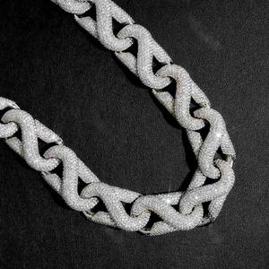 Cadena Cubana Infinita de Plata de Ley 925 Chapada en Oro con Diamantes Brillantes y Diseño de Clip, Estilo Hip Hop Iced Out Bling para Hombre - Product Image 1