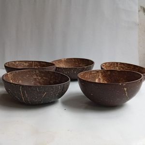 Bols de noix de coco fabriqués à la main avec motif artistique fabriqués au Vietnam en gros - Product Image 1