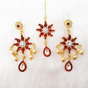 Parure de bijoux de luxe pour mariée, fiançailles et anniversaire, comprenant collier, boucles d'oreilles et coiffe, en alliage, ornée de cristaux et strass, motif floral, style vintage, pour mariage et fête - Product Image 2