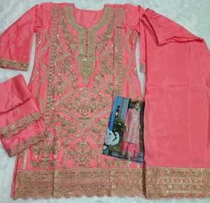 Hermoso traje Salwar listo para usar en seda pesada Chinon con elegante trabajo de secuencia de bordado Ideal para uso festivo y de fiesta - Product Image 5