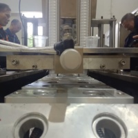 Machine automatique de remplissage et de scellage de gobelets, machine électrique de remplissage et de scellage à chaud pour liquides, pâtes et crèmes, pour yaourts