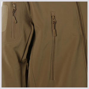 Veste Softshell Tactique Résistante à l'Usure Respirante Coupe-Vent Manches Longues Escalade Manteau à Capuche avec Doublure - Product Image 5