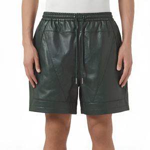 Shorts Bermuda Homme Vert Foncé Enduits avec Cordon de Serrage et Poches Style Décontracté - Product Image 1