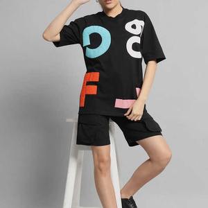 Vente en gros Streetwear extérieur Ensemble short unisexe 2025 Nouvelle arrivée Ensemble t-shirt short surdimensionné décontracté personnalisé OEM - Product Image 1