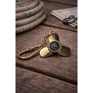 Porte-clés boussole hélice en laiton, matériau métallique, pour usage professionnel - Product Image 1