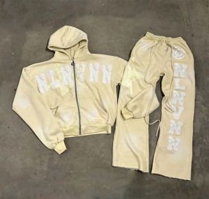 Ensemble de survêtement unisexe en molleton délavé à l'acide, imprimé sur mesure, avec sweat à capuche entièrement zippé brodé et pantalon de jogging, grammage lourd, teint en pièce - Product Image 2