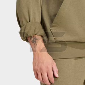 กันหนาวอย่างมีสไตล์ - เสื้อฮู้ดดี้แบบสวมหัวนี้ผสมผสานความสบายระดับพรีเมียมกับกลิ่นอายสตรีทแวร์ทันสมัย เสื้อฮู้ดดี้ผู้ชายพร้อมโลโก้แบบกำหนดเอง - Product Image 3