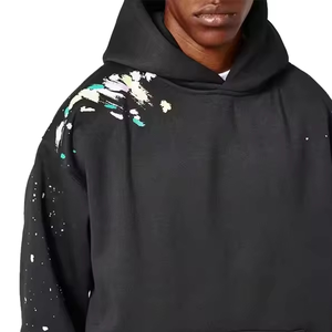 Pull à capuche en éponge française épais Style noir vintage pour homme avec design d'éclaboussures de peinture personnalisé - Product Image 2