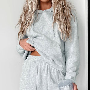 Sweat-shirt à capuche oversize en coton de qualité supérieure pour femmes, fabriqué par un fabricant OEM, anti-froissement, respirant, pour l'hiver et l'automne - Product Image 2