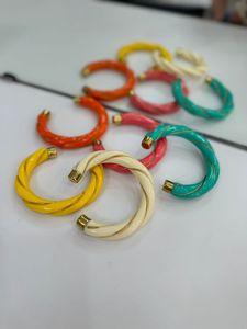 Bracelet élastique en résine élégant fabriqué à la main pour femmes Type de bracelets d'accessoires de fête classiques - Product Image 2