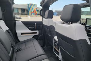 GMC Hummer EV 3X Pickup Usada 2024 - Product Image 5