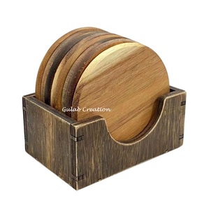 Sous-verres ronds en bois d'acacia avec support rustique Ensemble de sous-verres en bois naturel pour la protection de la table et la décoration intérieure - Product Image 1