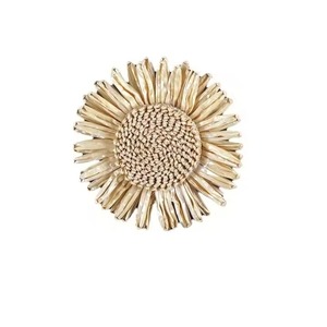 Rond de serviette en jute fabriqué à la main avec motif de tournesol pour décor de table de style campagnard événements de mariage hôtel salle à manger touche - Product Image 4