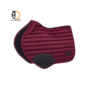 Selle de saut d'obstacles équestre en tissu satiné personnalisé - Product Image 4