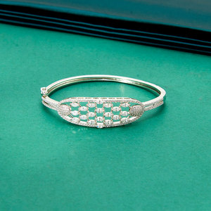 Superbes bracelets à la mode American Diamond Classic CZ Kada avec placage rhodium bicolore et design Mehndi - Product Image 3