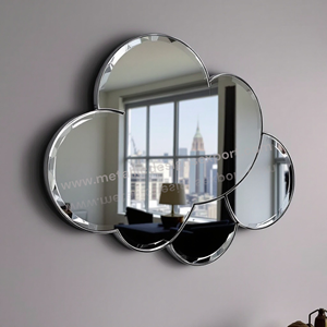 Miroir mural chic en forme de fleur Décor réfléchissant élégant pour la maison, parfait pour améliorer les intérieurs de salon, de chambre ou de bureau - Product Image 5