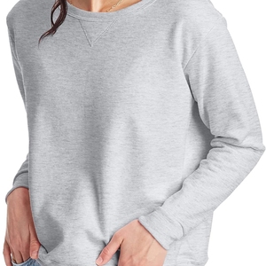 Pull en coton avec doublure en molleton brossé durable à ourlet côtelé, ce qui en fait un sweat-shirt élégant et pratique pour femme - Product Image 1