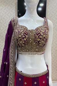 Función de matrimonio de estilo islámico especial elegante nupcial Lehenga Choli es una obra maestra de bordado y sastrería a bajo precio - Product Image 2