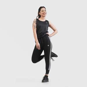 Camiseta Deportiva Negra para Práctica de Yoga - Product Image 4