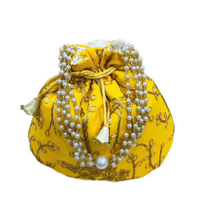 Sac de pochettes brodé indien fait à la main pour femmes Parfait pour les faveurs de mariage, les cadeaux de retour et les occasions spéciales! - Product Image 1