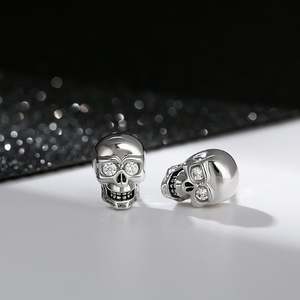 Boucles d'oreilles clous Jeulia en argent sterling, motif crâne de chevalier squelette, pour soirée - Product Image 4