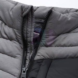 Chaqueta de Invierno Acolchada para Hombre, Estilo Nuevo, Ajustada, con Aislamiento Transpirable y Resistente al Viento, Logotipo Frontal, Material de Fácil Cuidado - Product Image 4