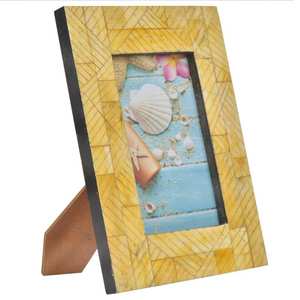 Attractive Designer Picture Protective <b>Frame</b> Study Desktop Embossed Design Desktop Appliance Standing <b>Photo</b> Rack Personalized - Product Image 3