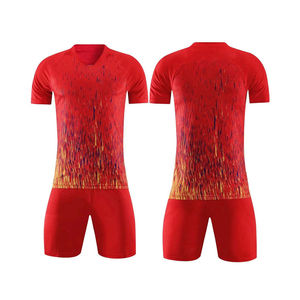 Tenues de football, maillots d'équipe, vêtements de football, ensembles de maillots de football, nouvelle arrivée, sur mesure, uniforme de football pour hommes avec livraison rapide - Product Image 1