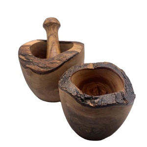 Mortier et pilon en bambou personnalisés, faits à la main, durables, idéaux pour moudre les épices, les herbes et les ingrédients culinaires. - Product Image 2