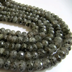 ลูกปัดแร่พลอยสีดำธรรมชาติลายจุดควอตซ์เจียระไนคุณภาพสูงขนาด7ถึง10มม. ลูกปัดเส้นยาว10นิ้วทำเครื่องประดับอัญมณี - Product Image 1