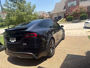 SUV Eléctrico de Alto Rendimiento 2025 a Precio de Subasta, 1,020HP, Tracción Total con Tres Motores, Configuración de 6 Asientos, Bajo Kilometraje 20,000 Millas - Product Image 3
