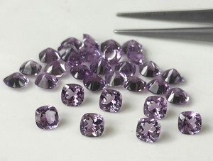 Haute qualité fait à la main naturel rose améthyste coussin à facettes coupe 5mm-8mm pierres précieuses en vrac pour la fabrication de bijoux prix de gros - Product Image 3
