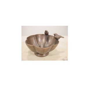 Bain d'oiseaux en métal fini antique avec 2 bols pour oiseaux fabriqués à la main pour le balcon du jardin Bain d'oiseaux en métal décoratif pour l'extérieur - Product Image 1