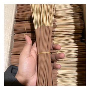 Varilla de incienso de bambú tradicional, aroma de sándalo suave, entrega OEM, fabricante con sede en Vietnam para rituales religiosos, difusor de incienso - Product Image 3