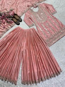 Bel ensemble pakistanais Salwar Kameez pour l'Aïd et les occasions spéciales avec broderie détaillée et look classique aux meilleurs prix - Product Image 6