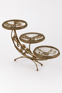 Support à gâteau doré à trois niveaux avec support de branche d'arbre artistique idéal pour la présentation de desserts lors d'occasions spéciales Décoration de fête de luxe - Product Image 3