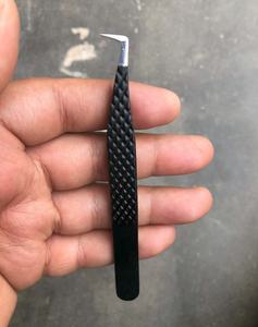 Pinzas de punta de fibra de extensión de pestañas de volumen con logotipo personalizado con etiqueta privada colgante fabricante profesional de pinzas para pestañas - Product Image 1