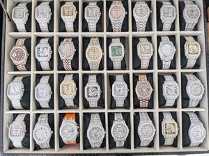 นาฬิกาข้อมือหรูดีไซน์สี่เหลี่ยมระดับไฮเอนด์สีทอง VVS Moissanite กันน้ำได้นาฬิกาข้อมือประดับเพชรประดับเพชรสำหรับผู้ชายเครื่องประดับผู้จัดจำหน่ายเป็นจำนวนมาก - Product Image 2