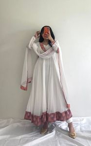 Beau costume de créateur-Pent et Dupatta avec dentelle - Product Image 2