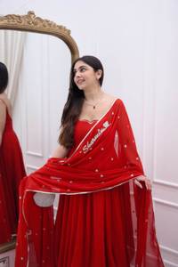 ก้าวเข้าสู่ความหรูหราของราชวงศ์ด้วยชุดที่สวยงามนี้ด้วย dupatta ที่เข้ากันประดับด้วยเพชรที่ทำด้วยมือ - Product Image 6